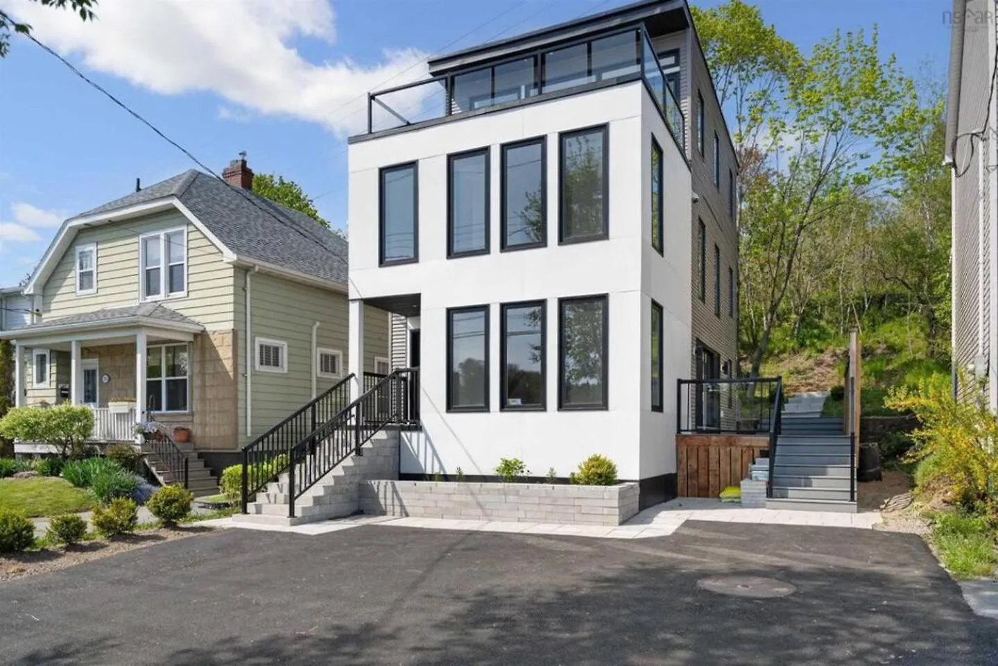4Br 3 Bath Oceanview Modern Home Halifax